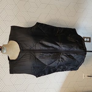 Socialite Black Full Zip Quilted Puffer Vest Women's Size L/XL NWOT